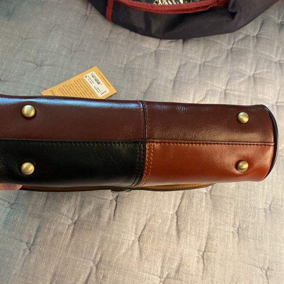 Patricia Nash Yoeky Bag - Picture 3 of 6